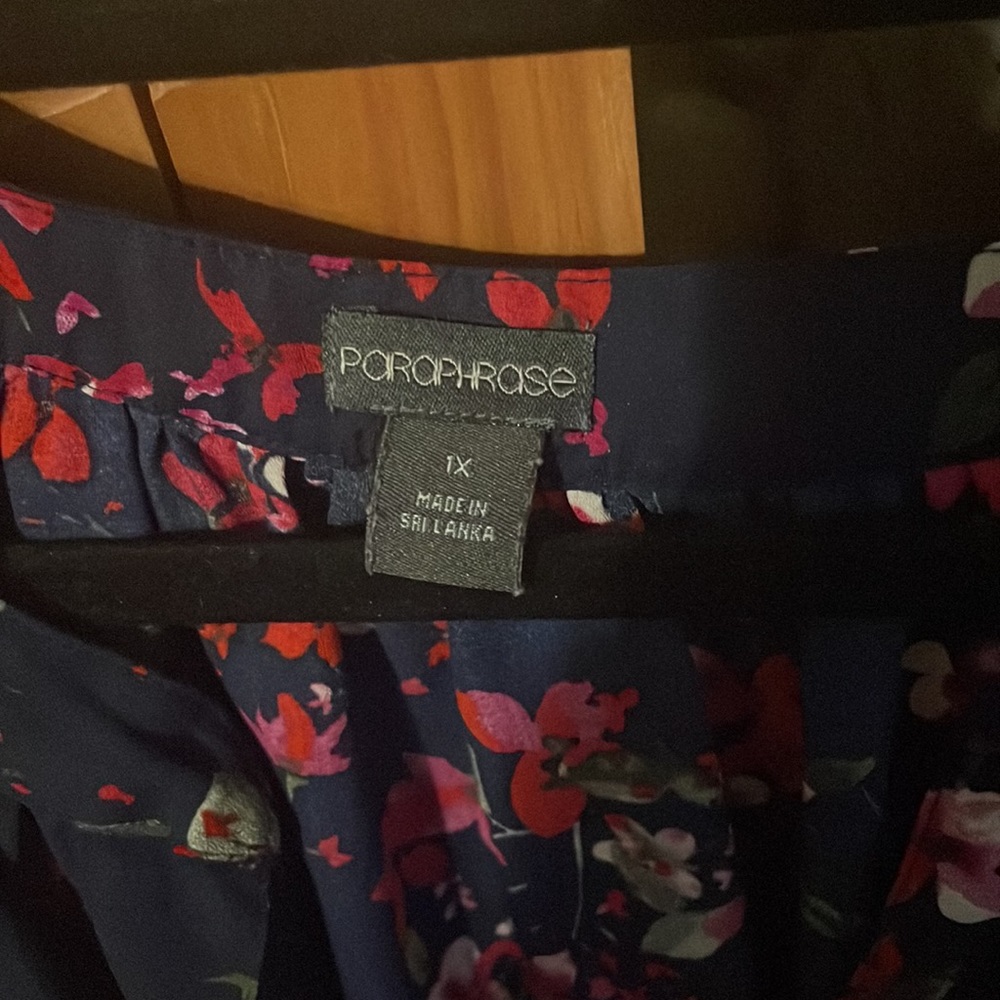 Blouse - Picture 2 of 2